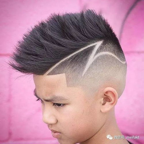 儿童雕刻发型,家有男孩就应该剪个有型的发型