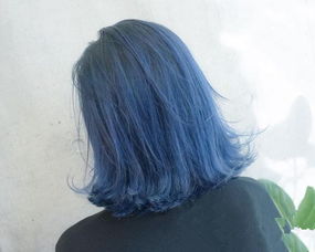 染蓝色头发是什么体验 