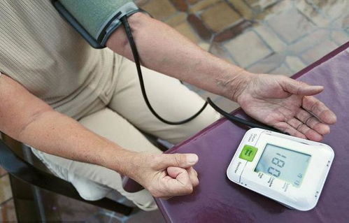为什么坐着测得的血压比躺着测得的血压高，我已经观察