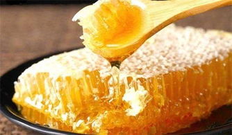 蜂巢蜜的蜂蜡能吃吗 蜂巢的蜡可以直接吃吗