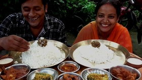 北加尔各答的特别孟加拉菜 海鲜 甜食等加尔各答