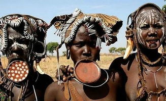 非洲有这样一个部落,女性为了能嫁出去竟然往嘴巴塞这样一种东西 