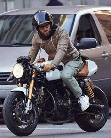 为什么骑摩托车的男人更Man 