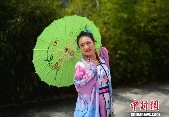 兰州 汉服阿姨 舞动黄河 唯美古装不是年轻人 专利