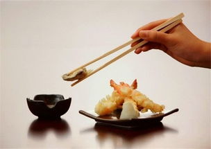 用筷子不能切割食物 外国人用筷子吃饭,始终纠结的话题