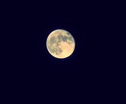 中秋夜,你朋友圈里的月亮都不太圆 你没瞎 后天才是满月 