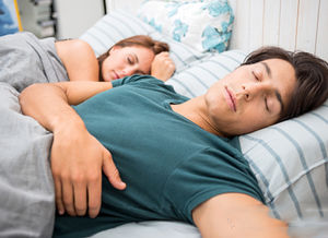 睡觉头朝哪也有大讲究,关乎我们的身体健康 