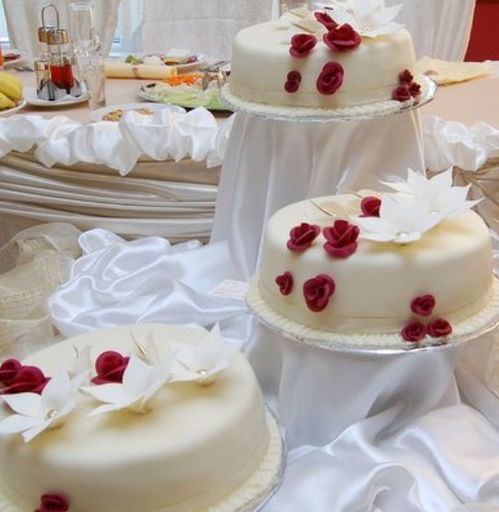 下面四款订婚蛋糕,你最喜欢哪种 测出你一生会有几次婚姻