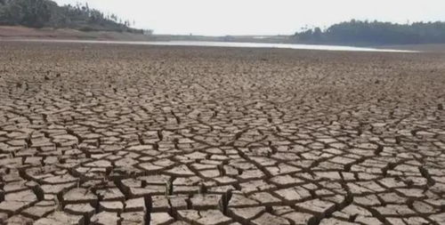 为什么不趁鄱阳湖洞庭湖干旱挖深一点(洞庭湖平原和鄱阳湖平原哪个大)