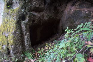 秦岭商洛山中发现石洞,到底是躲匪洞 还是汉代古墓 众说纷纭