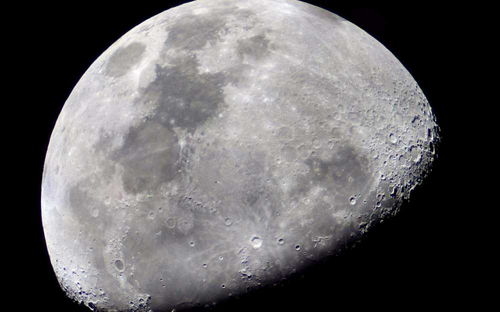 月球上灰尘像刀子一样锋利 关于月球的冷知识,你知道多少