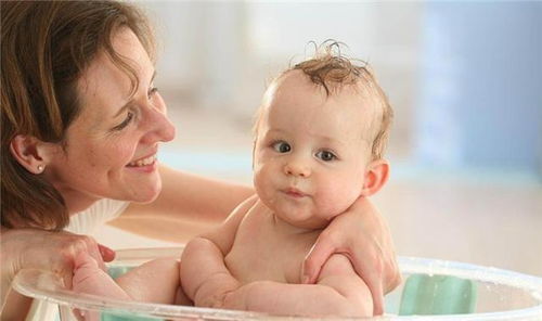 宝妈们 切记 不能在3个时间给宝宝洗澡 育儿专家告诉各位答案
