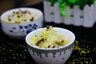 一碗米饭,也可以做出创新吃法 红豆黄金米饭 