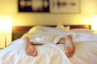 睡眠国标规定成年人每天睡眠的时间7 8小时,你能达到了吗 