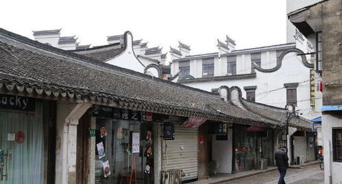 上海市浦东新区高桥镇外高桥美居酒店有地下停车场吗(浦东新区停车场智能引导系统)