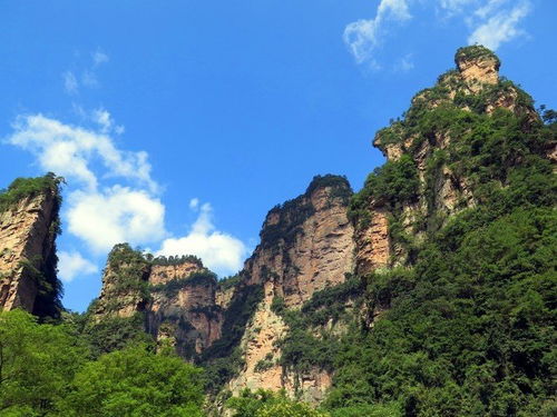 醉湘西,约吧 张家界 芙蓉镇 猛洞河漂流 凤凰古城7日游