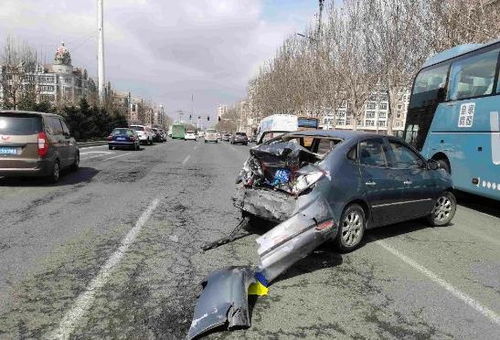 行驶1.5公里撞坏了21辆车 哈尔滨一大货车疑刹车失灵,3人受伤