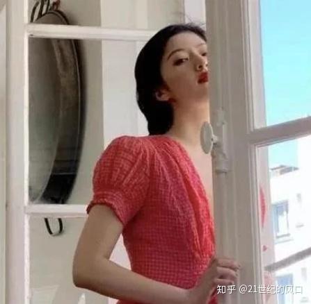 男朋友偶尔和女性朋友聊天正常吗 