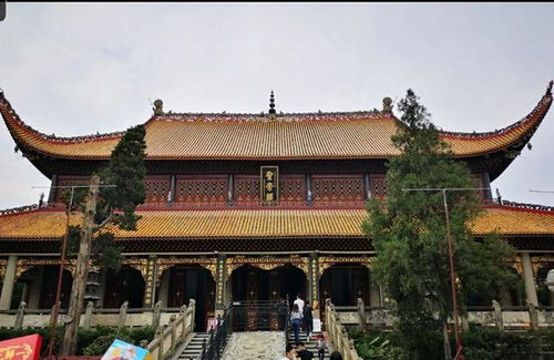 江南最大古建筑群,面积近10万平米,被誉为 南国故宫