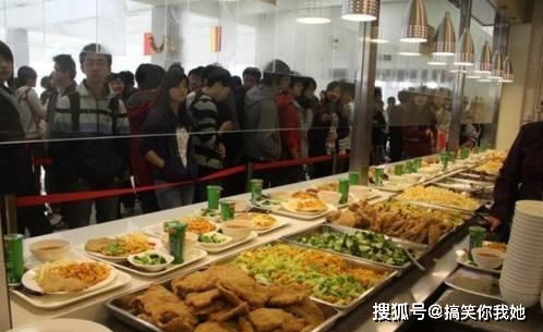 看了移动食堂饭菜,再看联通电信食堂,网友 移动真是财大气粗啊