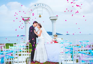 2017夏季婚礼流行趋势 绿植花环婚礼仪式背景 