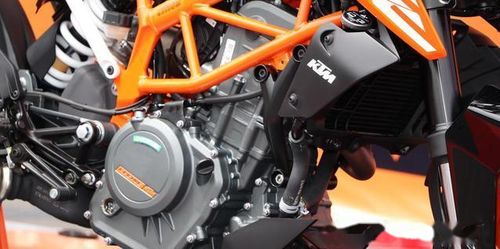 KTM RC390这款摩托车有哪些优缺点 机车党快看看吧