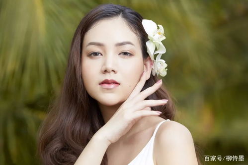 女子拍照图鉴 用一个方法,让照片优雅又温婉,还能保持神秘感