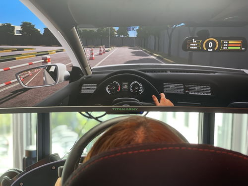 派学车VR学车设备太给力了,学车就像玩游戏般简单
