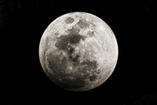 月球上的奇趣怪事 静海屹立着一座金字塔 月表藏有人类众多彩蛋