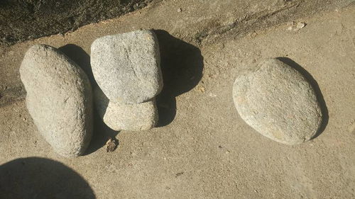 这种石头是什么石头 适不适合加工 