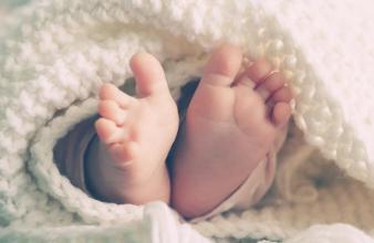 宝宝睡觉穿不穿袜子很重要,家长们你做对了吗