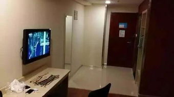 住酒店时为什么要先拔电视机插头 不知情的可以看看