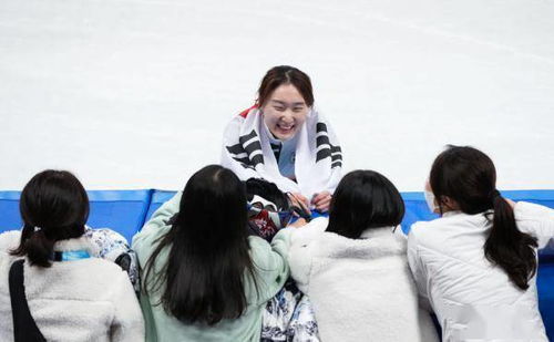 北京冬奥会 短道速滑女子1500米 韩国选手崔敏静夺冠 韩雨桐获第七名