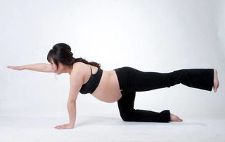原创孕妇孕晚期做瑜伽好吗？告诉你孕晚期做瑜伽运动的伤害