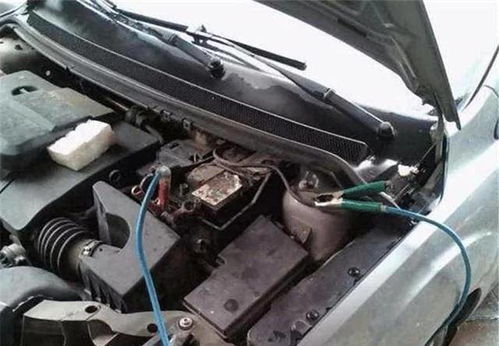 汽车电瓶坏了只能换新的 维修工 花冤枉钱干嘛 几块钱就能解决
