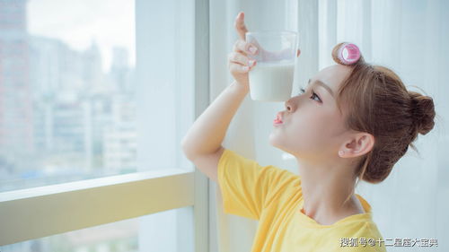 这三个星座女,风情万种,内涵丰富,朱唇皓齿,魅力风光无限