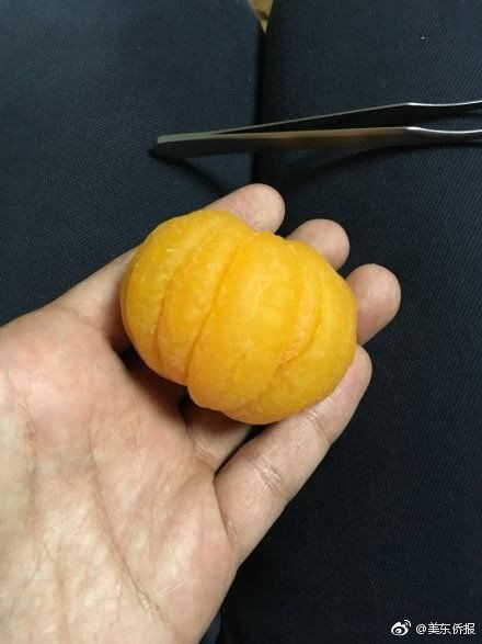 太闲了 日本网友花一个半小时将橘子白丝全部揪掉 