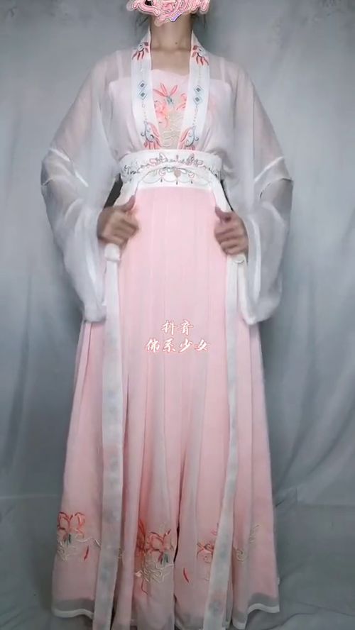 是不是每个女孩子都有一个穿上粉色裙子的公主梦 