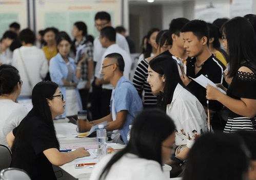 河北女大学生在家啃老10年,每天吃饭睡觉打游戏 都是我父母害的