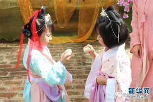 昆明汉文化爱好者身着汉服庆佳节 体验传统习俗 