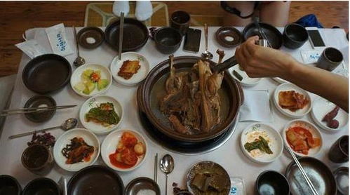 尴尬死 韩国人请吃 大餐 ,一桌80多道菜,我却 无从下嘴