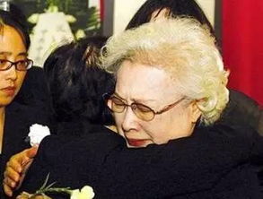中年丧夫 老来丧子,她晚年把积蓄全捐,今95岁气质胜过赵雅芝 