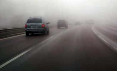 雾天开车应该注意哪些问题 