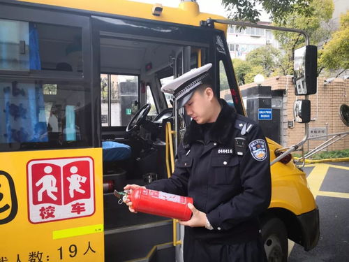 丰县校车,徐州市丰县东关有接送学生的工厂吗