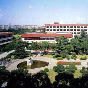 上海财经大学和北大哪个好