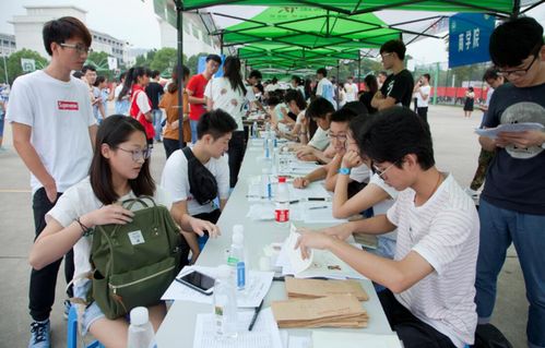 深大 地府食堂 火了,学生吃饭如同渡劫,没点胆量还不敢吃饭