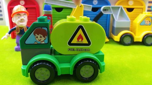 儿童玩具积木小汽车 